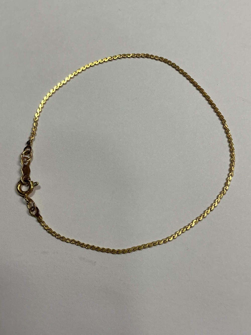 12k gold filled petite bracelet. 7.25 inches long